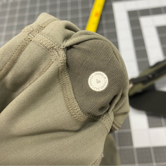 Lululemon Wunder Train High-Rise Short 8" Thread Dye Rover Black 4 - Picture 5 of 6